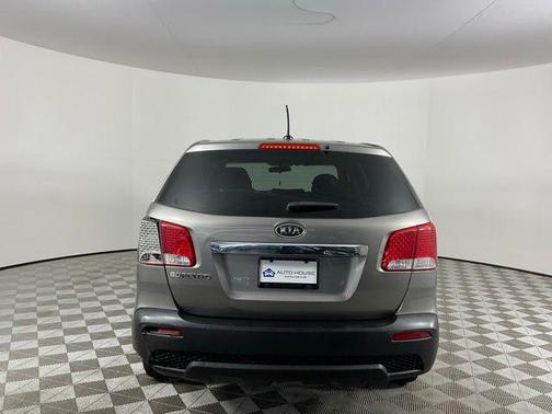 Titanium Silver 2013 Kia Sorento LX
