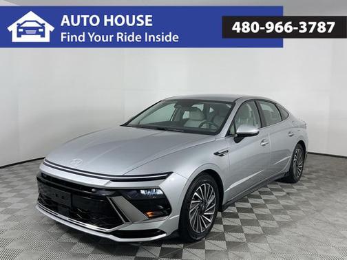 2024 Hyundai SONATA Hybrid SE