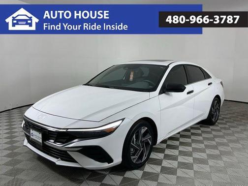 2025 Hyundai ELANTRA SEL