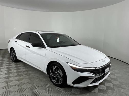 2025 Hyundai ELANTRA SEL