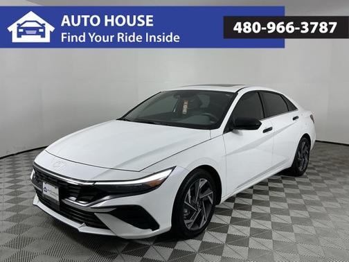 2025 Hyundai ELANTRA SEL