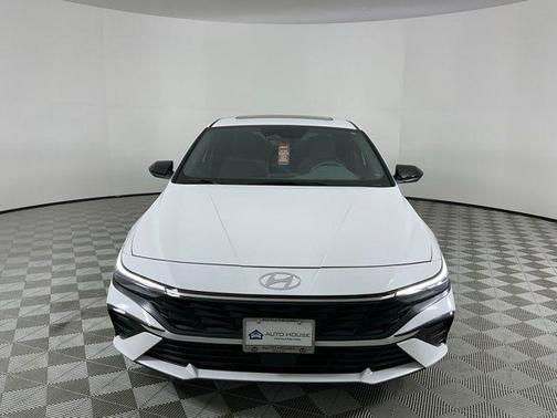 2025 Hyundai ELANTRA SEL