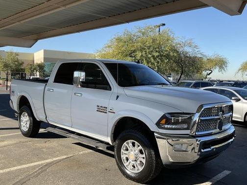 2017 RAM 2500 Laramie Crew Cab 4x4 6'4' Box