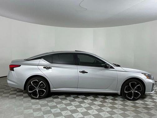 2024 Nissan Altima SR Intelligent AWD