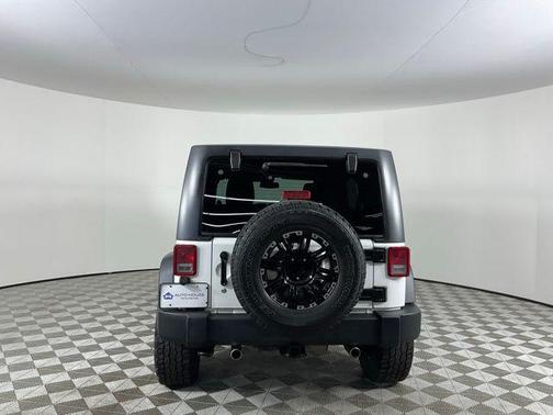 Bright White Clearcoat 2014 Jeep Wrangler Unlimited Sport