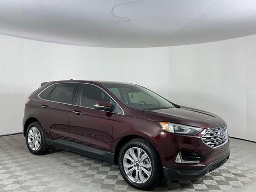 Burgundy 2022 Ford Edge Titanium