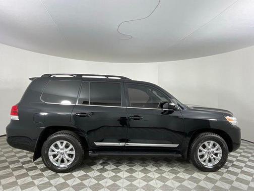 Midnight Black Metallic 2016 Toyota Land Cruiser Base