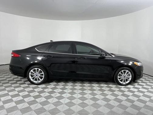 2020 Ford Fusion Hybrid SE