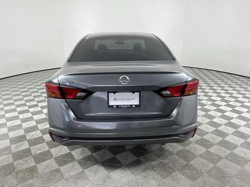 2022 Nissan Altima S FWD