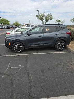 Gravity Gray 2025 Kia Seltos S