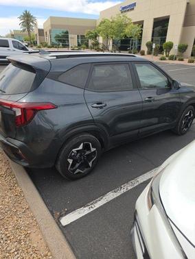 Gravity Gray 2025 Kia Seltos S