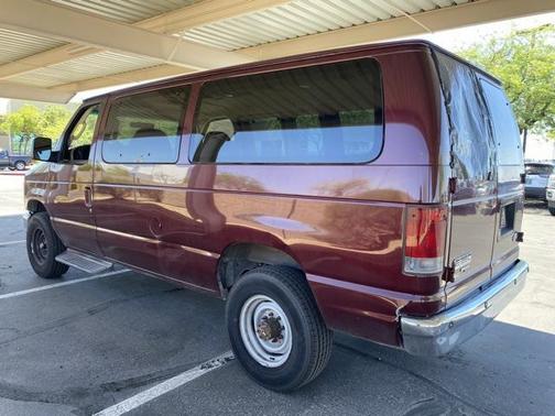 2008 Ford E350 Super Duty XL Wagon