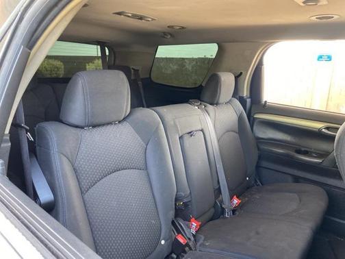 2009 Saturn Outlook XE
