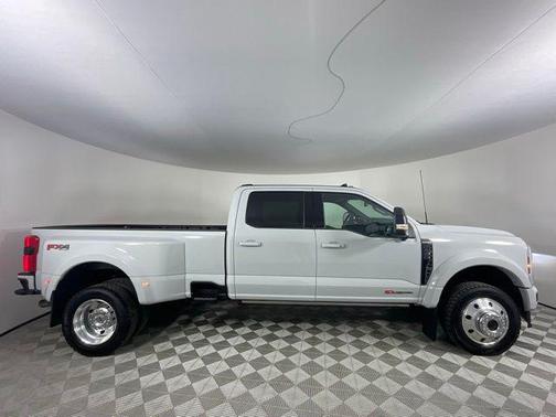 2025 Ford F-450 Platinum