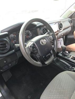 White 2022 Toyota Tacoma SR