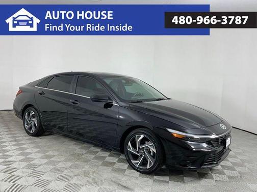 2025 Hyundai ELANTRA SEL