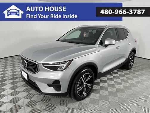 2024 Volvo XC40 B5 Core Bright Theme