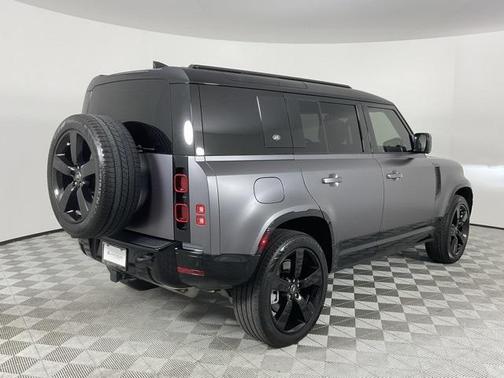2022 Land Rover Defender 110 X-Dynamic HSE