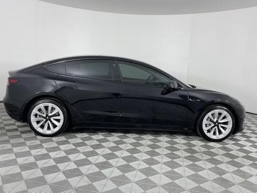 2022 Tesla Model 3 Standard Range
