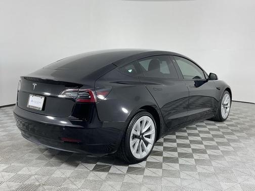 2022 Tesla Model 3 Standard Range