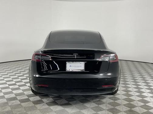 2022 Tesla Model 3 Standard Range