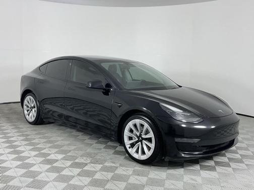 2022 Tesla Model 3 Standard Range