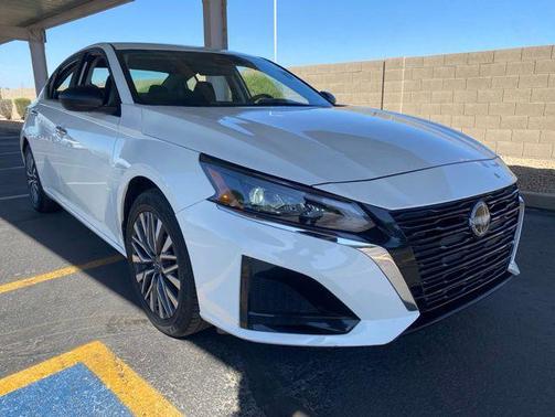 Glacier White 2025 Nissan Altima 2.5 SV