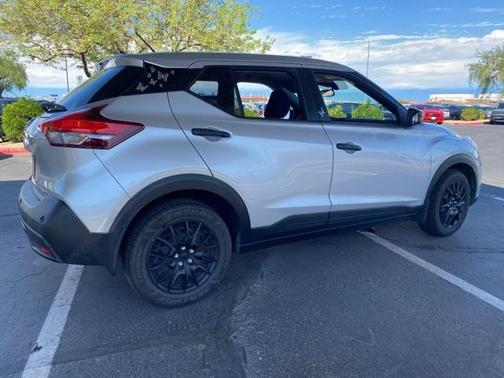 2020 Nissan Kicks S