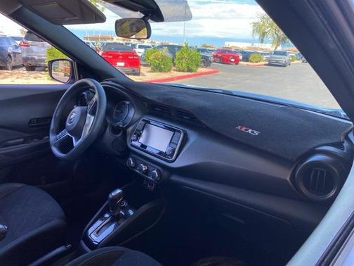 2020 Nissan Kicks S