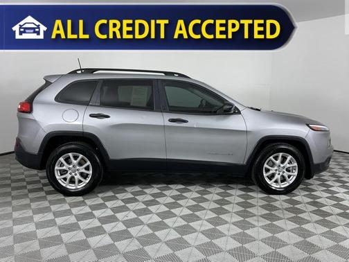 2017 Jeep Cherokee Sport
