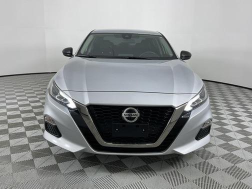 2021 Nissan Altima SR FWD