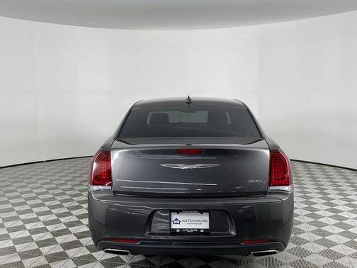 2019 Chrysler 300 S