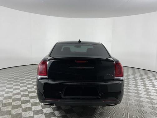2022 Chrysler 300 S
