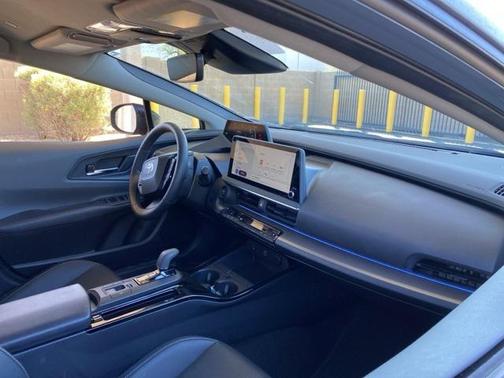 2025 Toyota Prius XLE