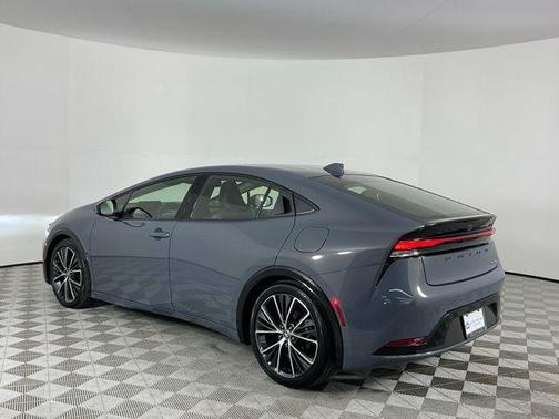 2025 Toyota Prius XLE