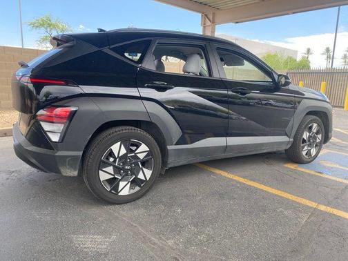 Abyss Black Pearl 2024 Hyundai KONA SEL