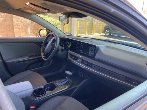 Interstellar Gray 2025 Kia K4 LXS