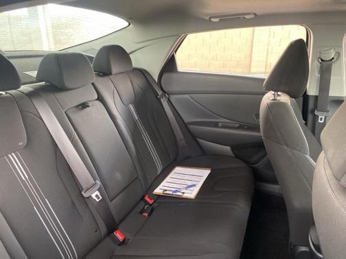 2025 Hyundai ELANTRA SEL