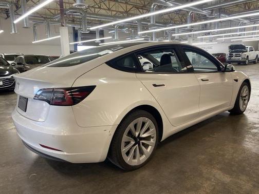 2022 Tesla Model 3 Standard Range