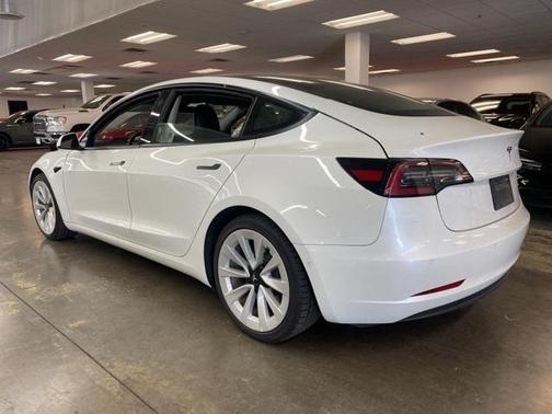2022 Tesla Model 3 Standard Range