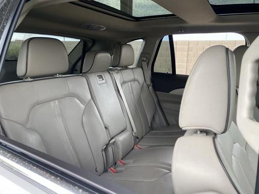 2011 Lincoln MKX Base