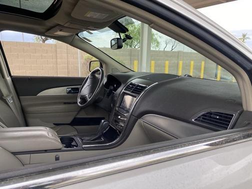 2011 Lincoln MKX Base