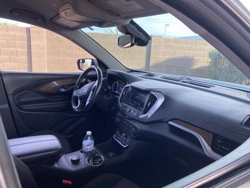 Quicksilver Metallic 2021 GMC Terrain SLE