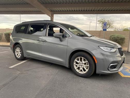 2022 Chrysler Pacifica Touring L