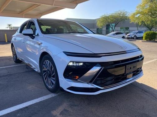 2024 Hyundai SONATA Hybrid SE