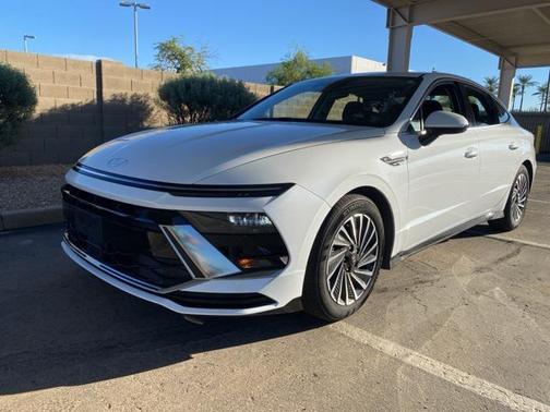 2024 Hyundai SONATA Hybrid SE