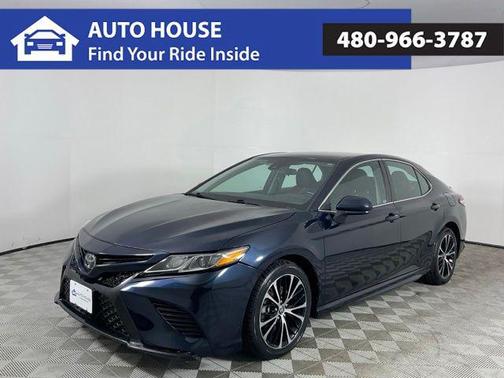 Aqua 2020 Toyota Camry SE