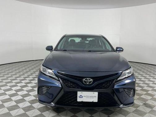 Aqua 2020 Toyota Camry SE