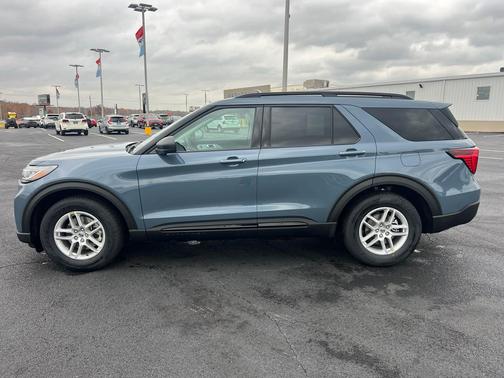 Vapor Blue Metallic 2026 Ford Explorer Active