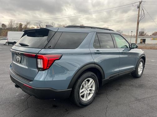 Vapor Blue Metallic 2026 Ford Explorer Active